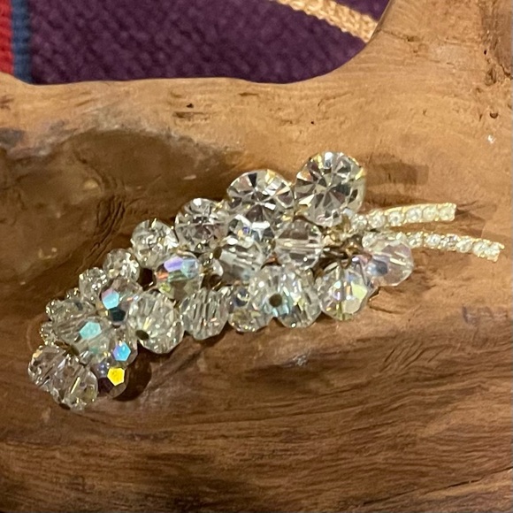 1950s Vintage Juliana Rhinestone Beaded Sparkling ChaCha AB Leaf Goldtone Brooch - Picture 4 of 10